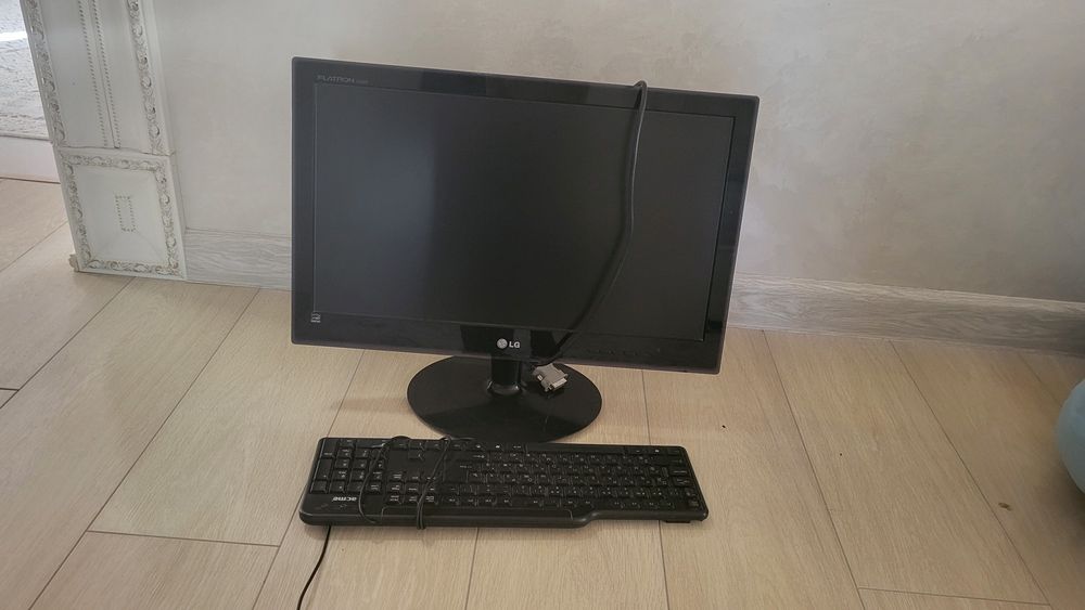 Монитор,,клавиатура