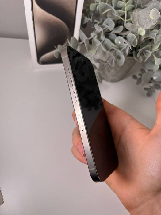 iphone 15 pro в идеальном состояний