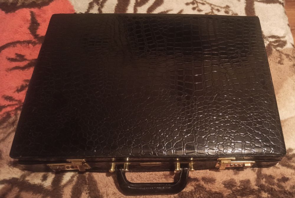 Продам набор ножей Millerhaus