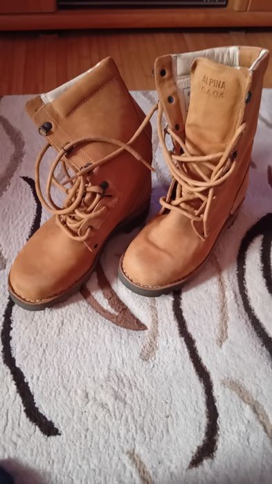 Bocanci militari