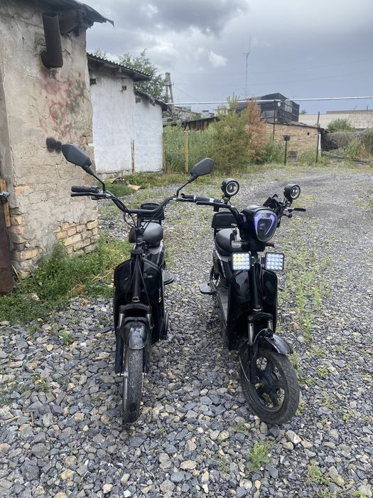 Продам скутер ск8