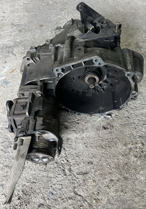 Скоростна кутия 6степенна с раздатка 2.0TDi 140к.с 4Х4