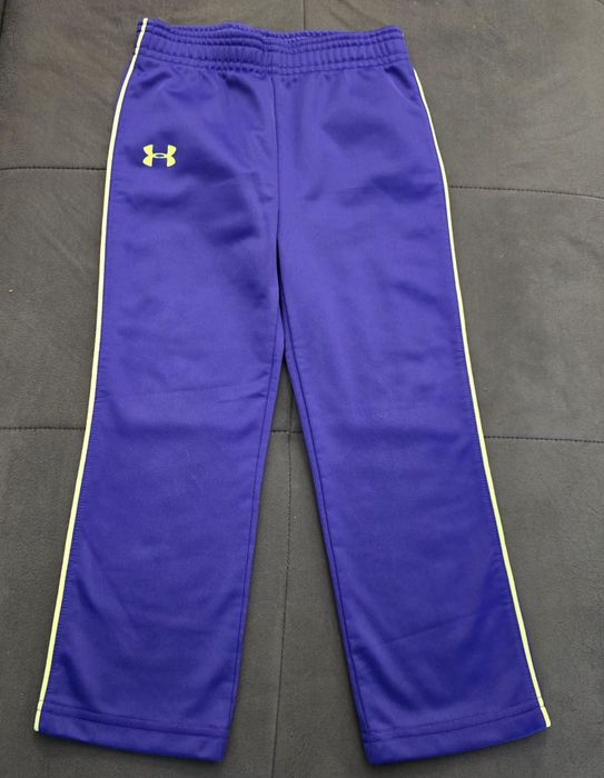 Детски екип Under Armour – лилав 3г.