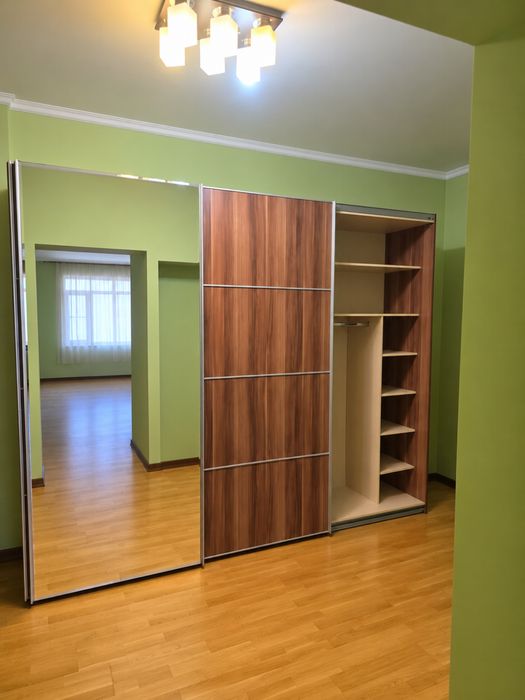 Шкаф купе три секции