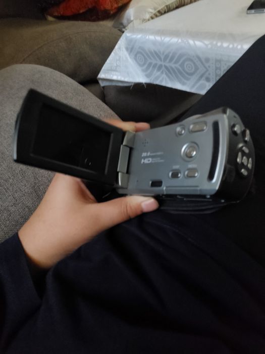 video camera sotiladi