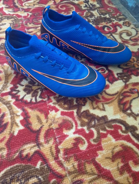 AIR ZOOM futbol butsisi YANGI razmer 40