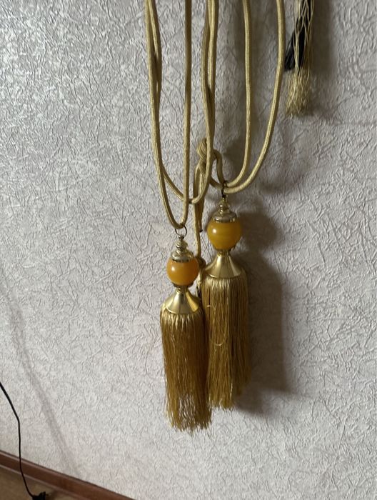 Кисти для штор золотистые