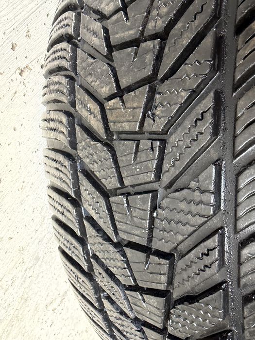 Зимни гуми Hankook 235/45/18