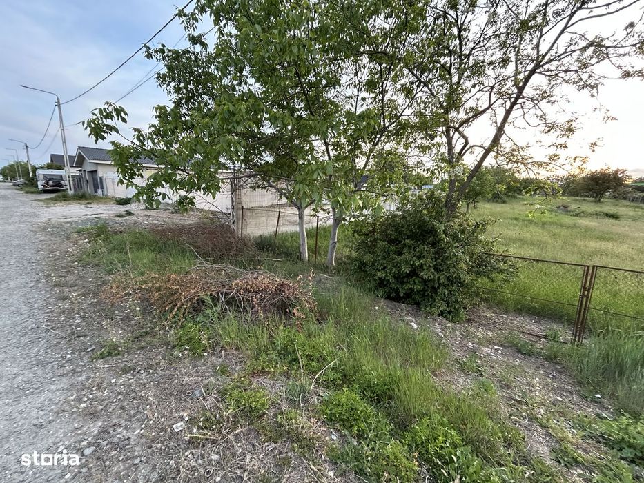 Vand teren intravilan,ptr.constructie,st.1440 mp.(70x20,5ml),Ar.Nou