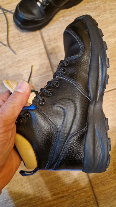 Vand ghete NIKE MANOA