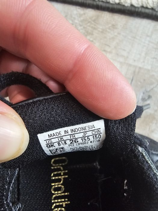 Adidași marimea 26