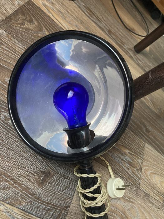 Продам лампу синюю медицинская