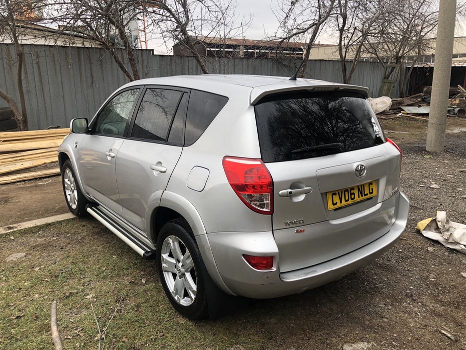 НА ЧАСТИ Toyota  Rav4 2.2 D-Cat 177к.с Ел Кожа Навигация