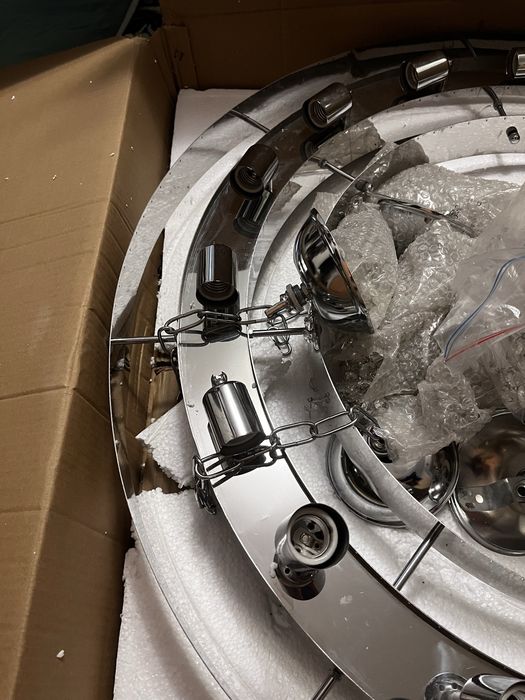 Продается люстра