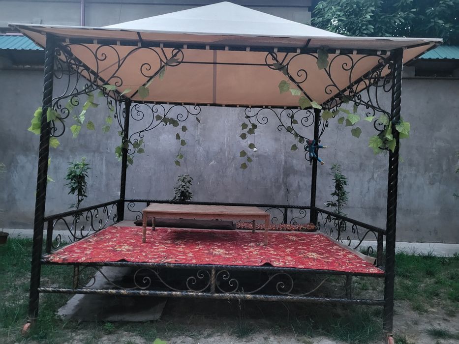 Тапчан продаётся размер 3х2.5