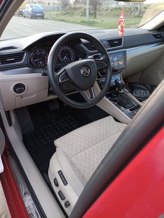 Skoda Superb automată