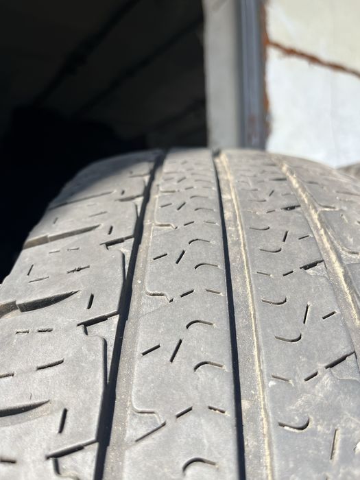 2 бр. гуми за бус 225/75/16CP Michelin DOT 1516 6 mm