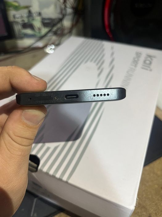 Продам Xiaomi Redmi Note 13 Pro+ 12 ГБ/256 ГБ