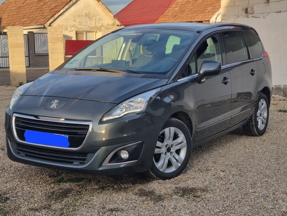 Peugeot 5008 1.6 HDI 115 cp cu raru facut