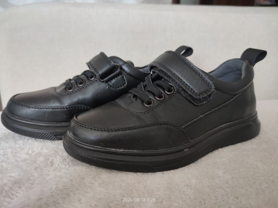 Обувь для девочек к школе.