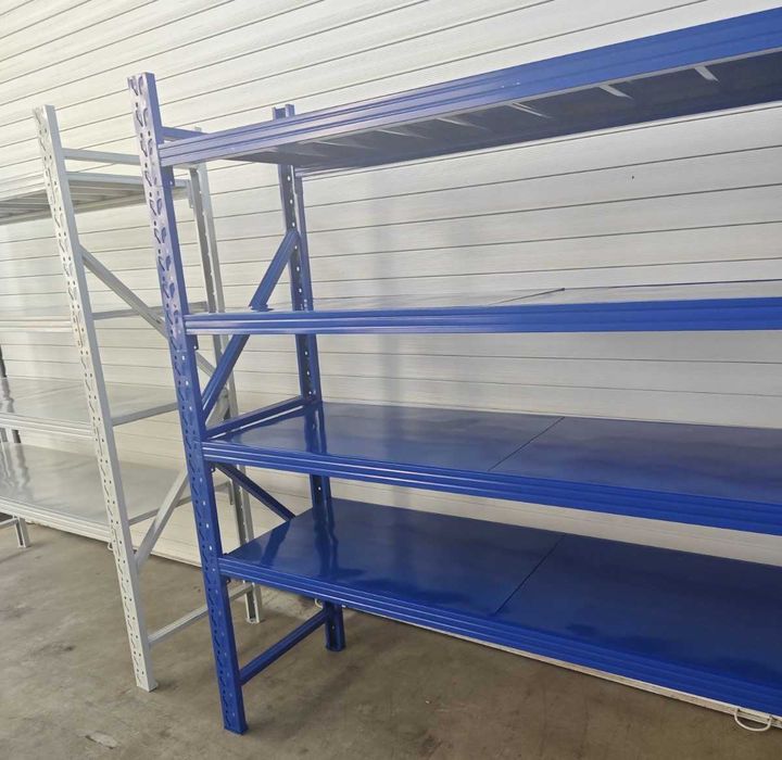 Метален стелаж с 4 рафта