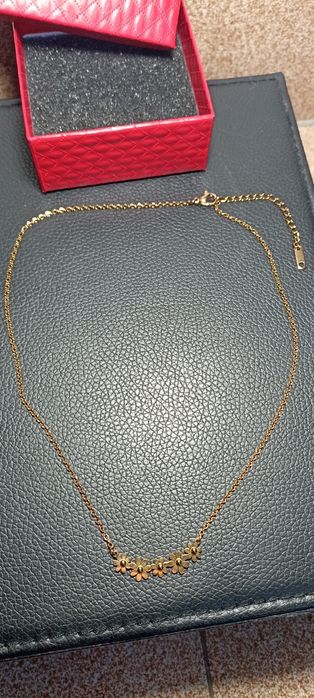 Стилно дамско колие