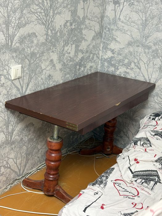 стол деревянный