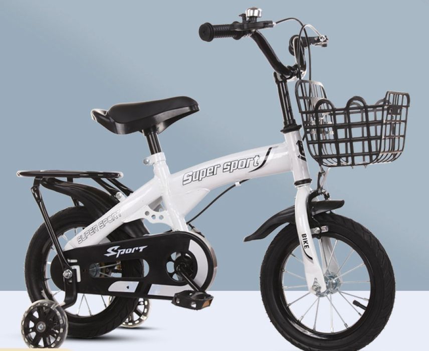 Детски велосипед с противоплъзгащи се гуми и светещи помощни колела