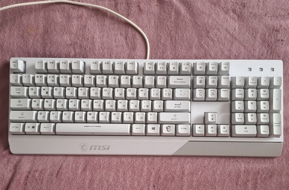 Продам клавиатуру на компьютер msi GK30