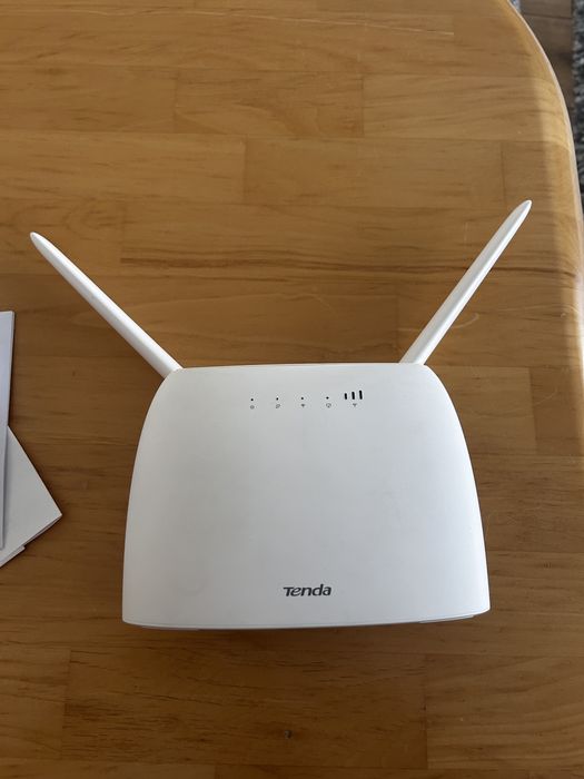 Router Tenda AC1200 4G