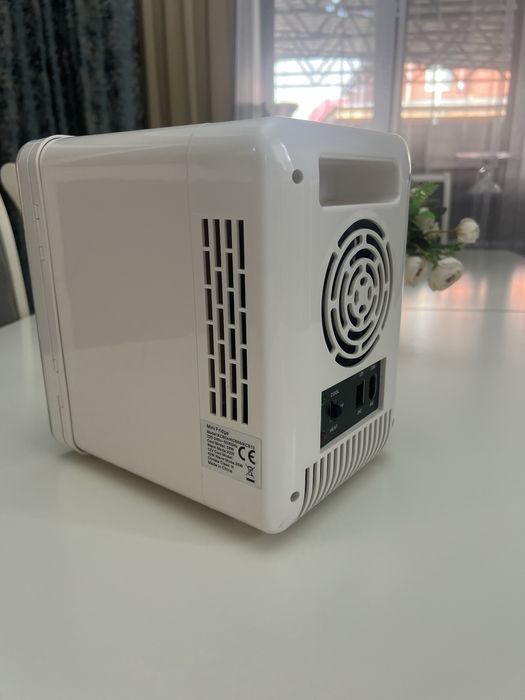 Мини холодильник для косметики