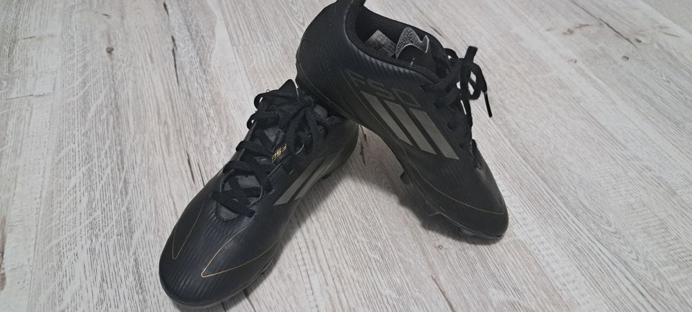 Ghete fotbal junior Adidas Nocke F50 club