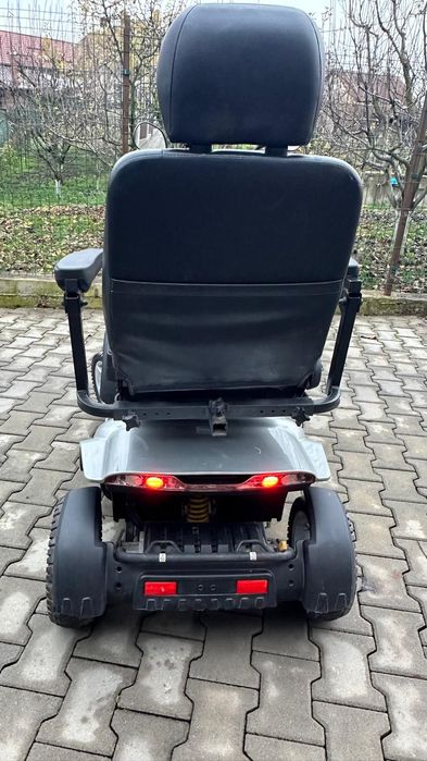 Scaun carucior tricicleta scuter  carut dizabilitati electric handicap
