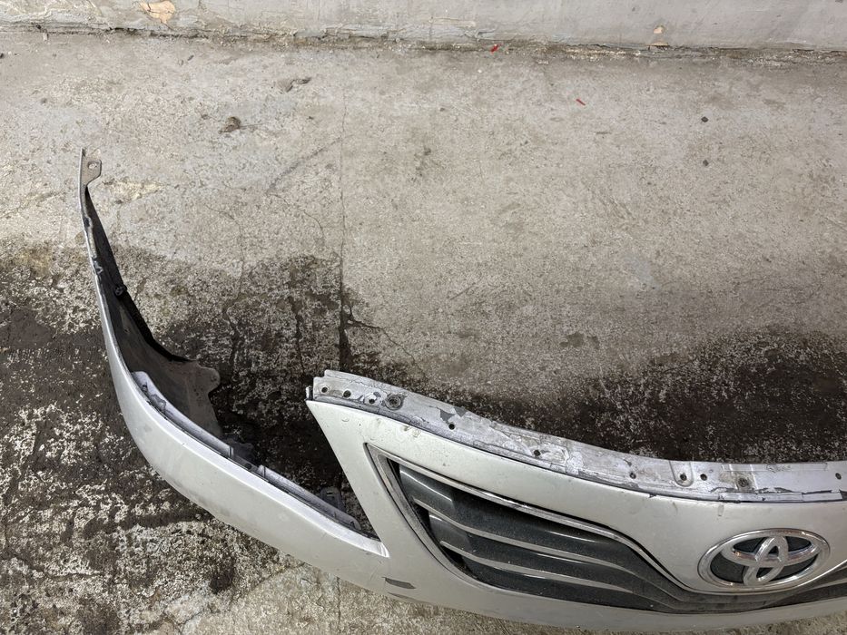 Бампер тойота камри 45