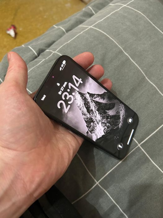 Айфон 13 с гарантей