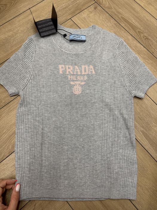 Кофта Prada новая коллекция