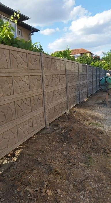 Garduri de beton armat