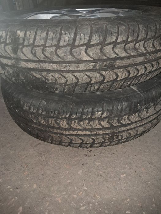 Диски в сборе с покрышками  2 штуки