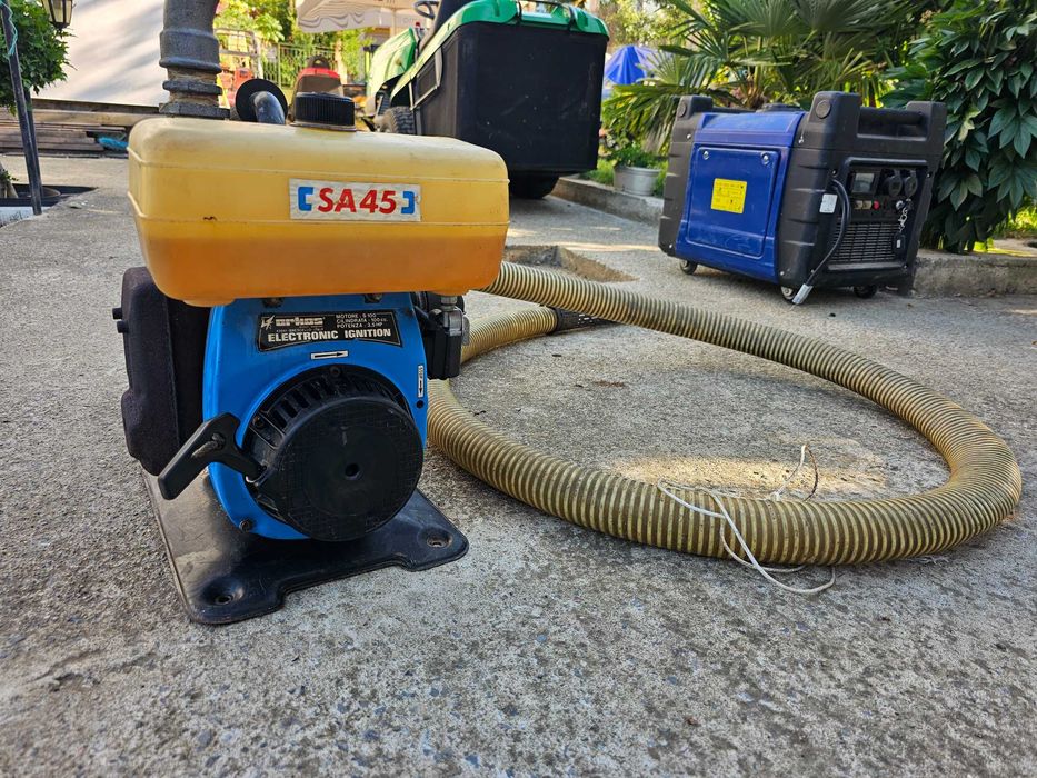 Бензинова Помпа за ВОДА .ITALY. ПЕРФЕКТНА..