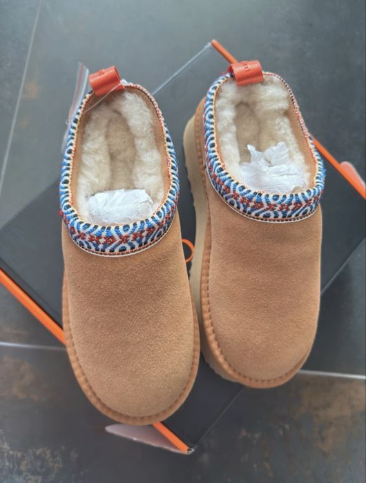 Saboti Epica  cu blana potriviti pentru acest sezon