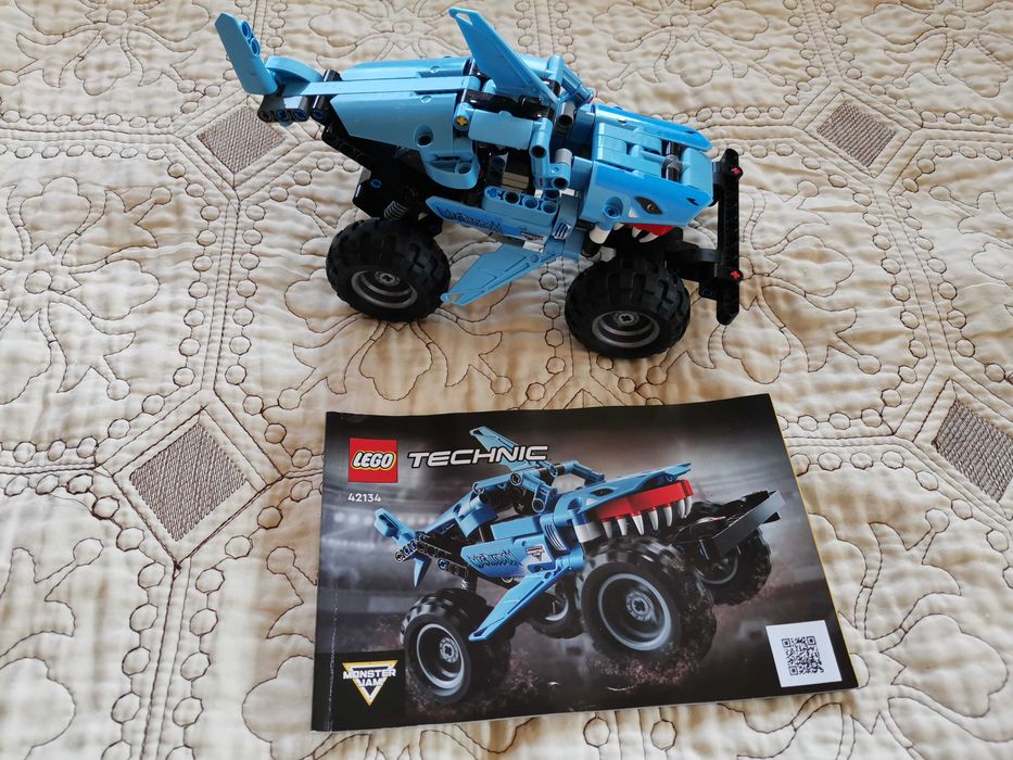 LEGO Technic Monster Jam Megalodon - 42134.