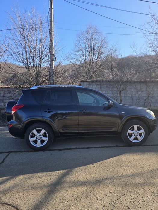 Toyota rav 4 2007 година