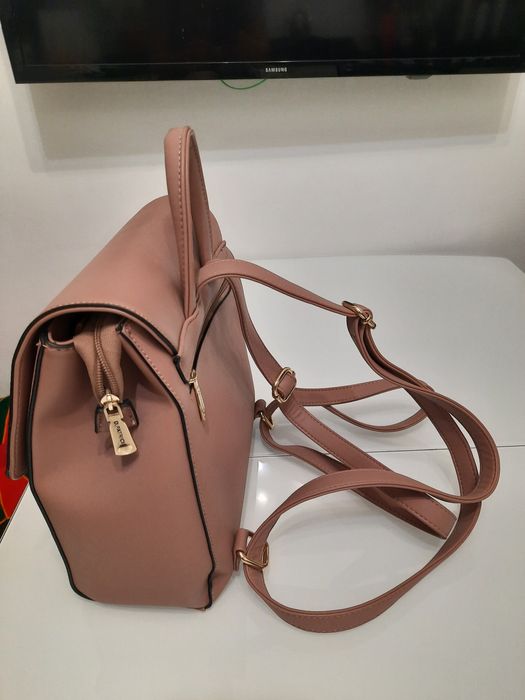 Женская сумка-рюкзак