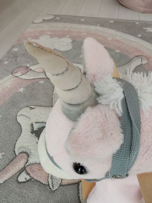 Люлеещо детско конче еднорог