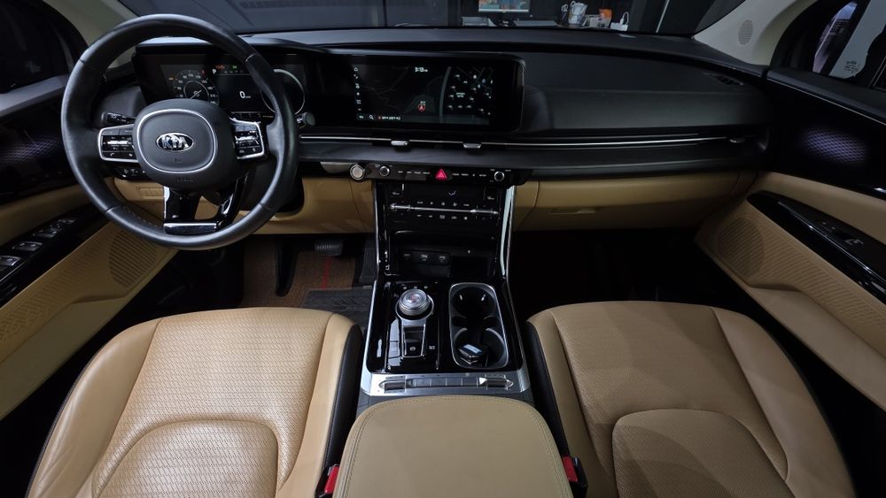 Kia Carnival 2021 | 7-Seater Signature | 29 903 km probeg