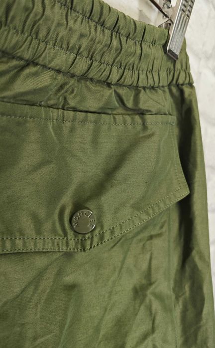 Moncler Оригинална мини пола размер 44 / L