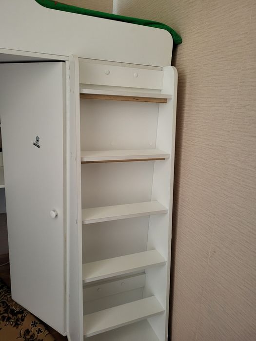 Двух яросная кровать