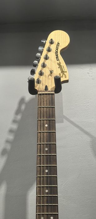 Squier Affinity Series Stratocaster HH White - электрогитара