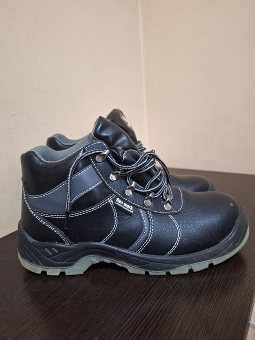 Рабочие ботинки отличного качества