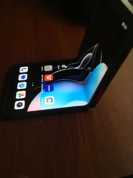 Telefon zte nubia flip